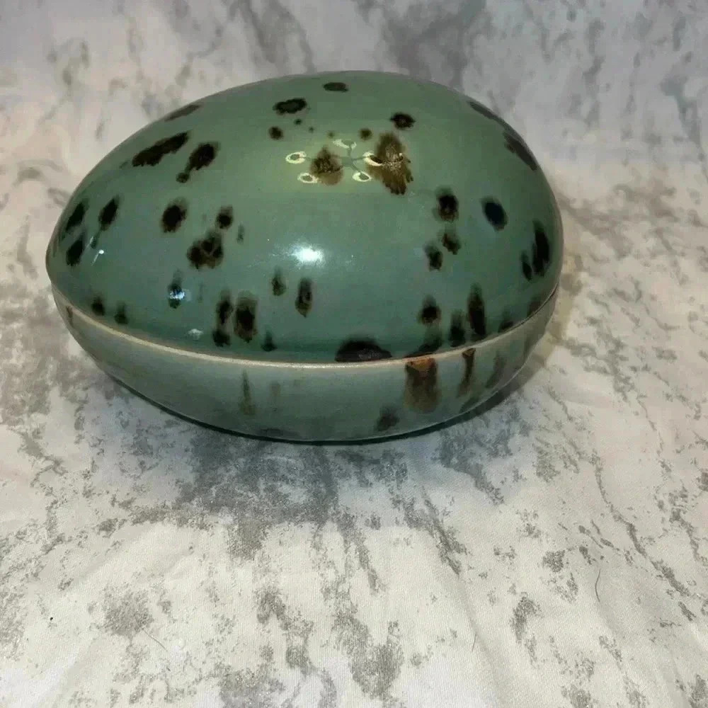 Vintage Green Spotted Easter Egg - Picture 2 of 4